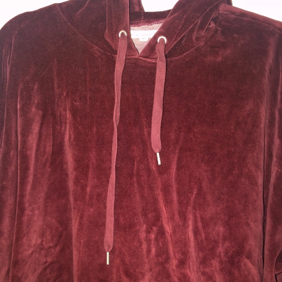 Oversized Velvet Sweatshirt - Picture 2 of 3